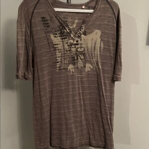 Guess Distressed Gray Graphic Tee